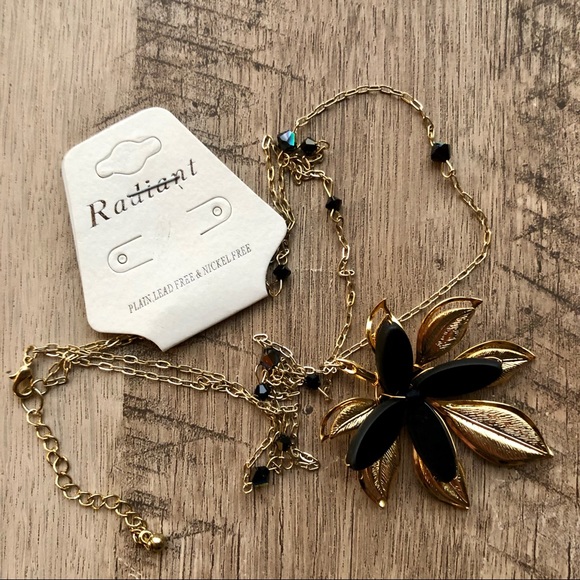 Crystal Flower Necklace, Gold & Onyx, Layered Chain, Healing Crystal, Wicca - Picture 2 of 5